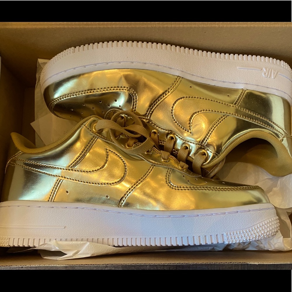 NWT Gold Air Force Ones Sz 8 Women’s